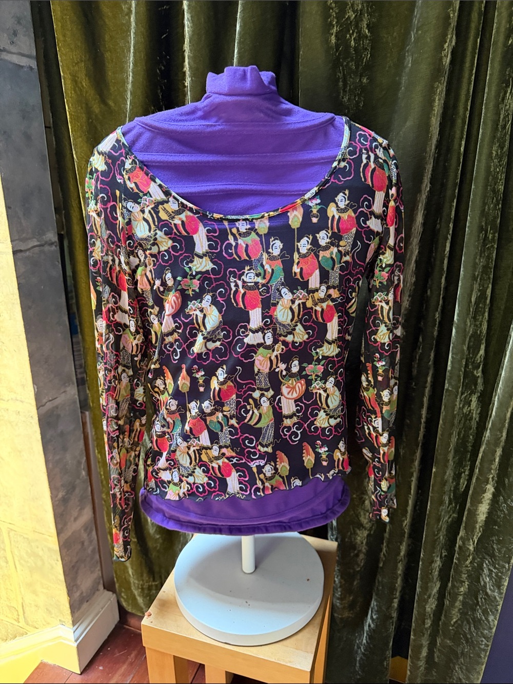 Josie stretch mesh top with printed asian courtyard theme
